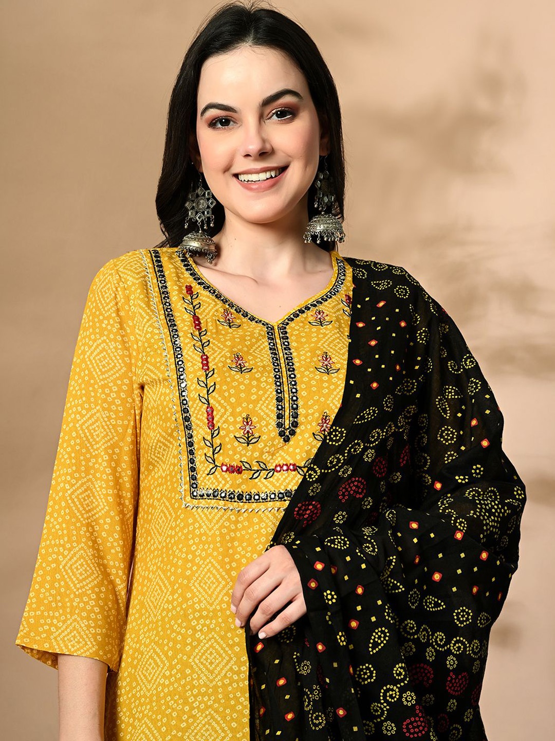 

DOISA Bandhani Printed Straight Mirror Work Kurta with Trousers & Dupatta, Yellow