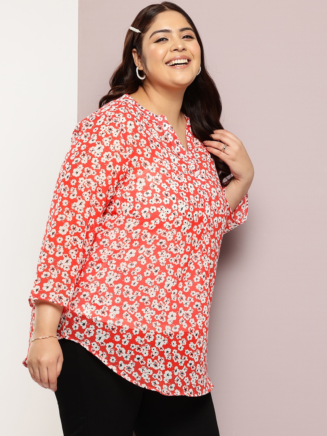 

Qurvii+ Plus Size Comfort Floral Printed Semi Sheer Casual Shirt, Red