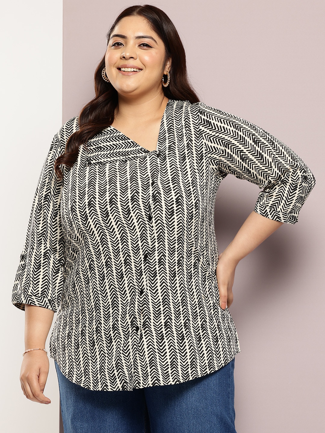 

Qurvii+ Plus Size Comfort Printed Casual Shirt, Off white