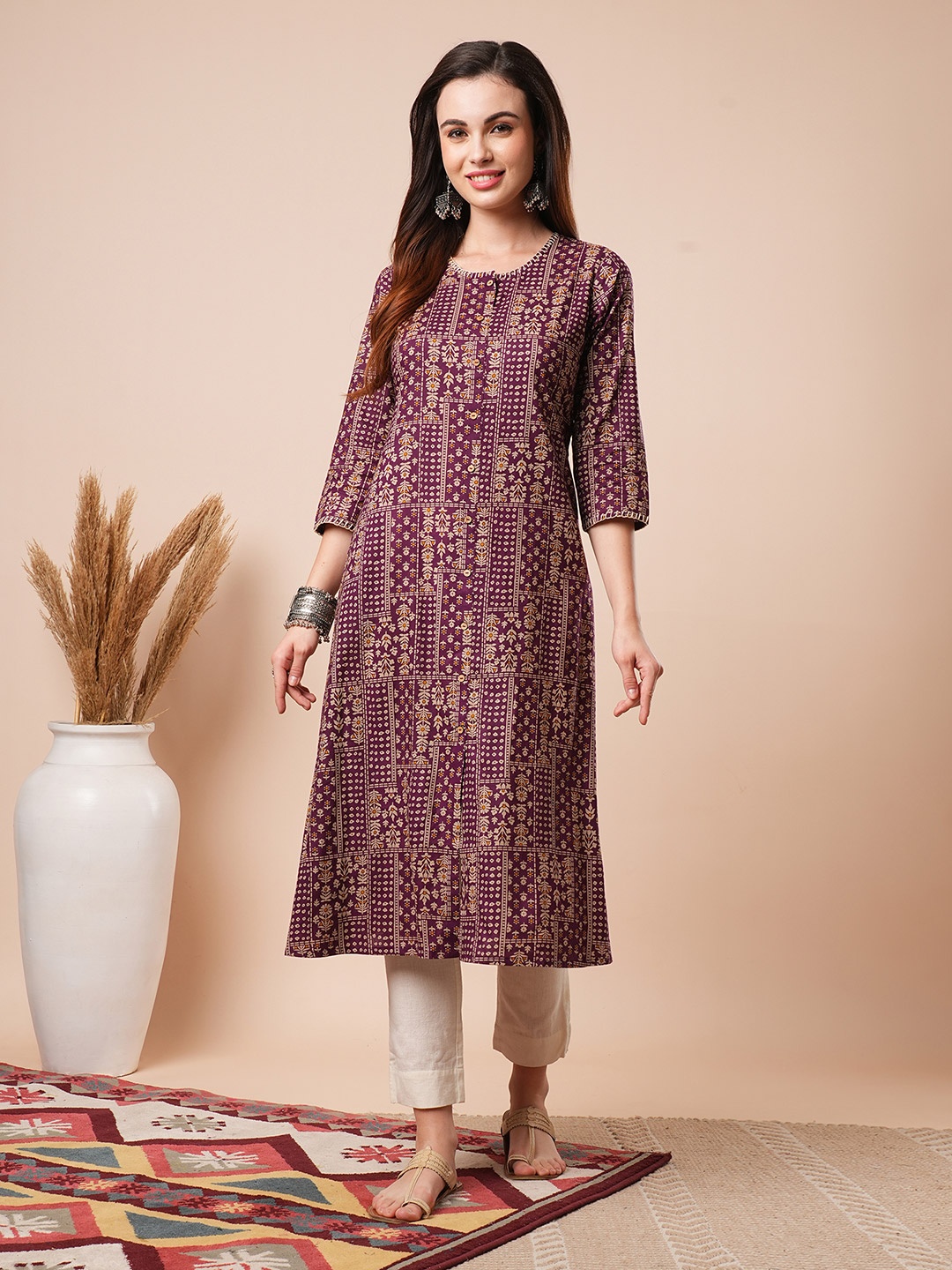 

Globus Thread Work Neck Floral Printed Button Down A-Line Workwear Kurta, Black