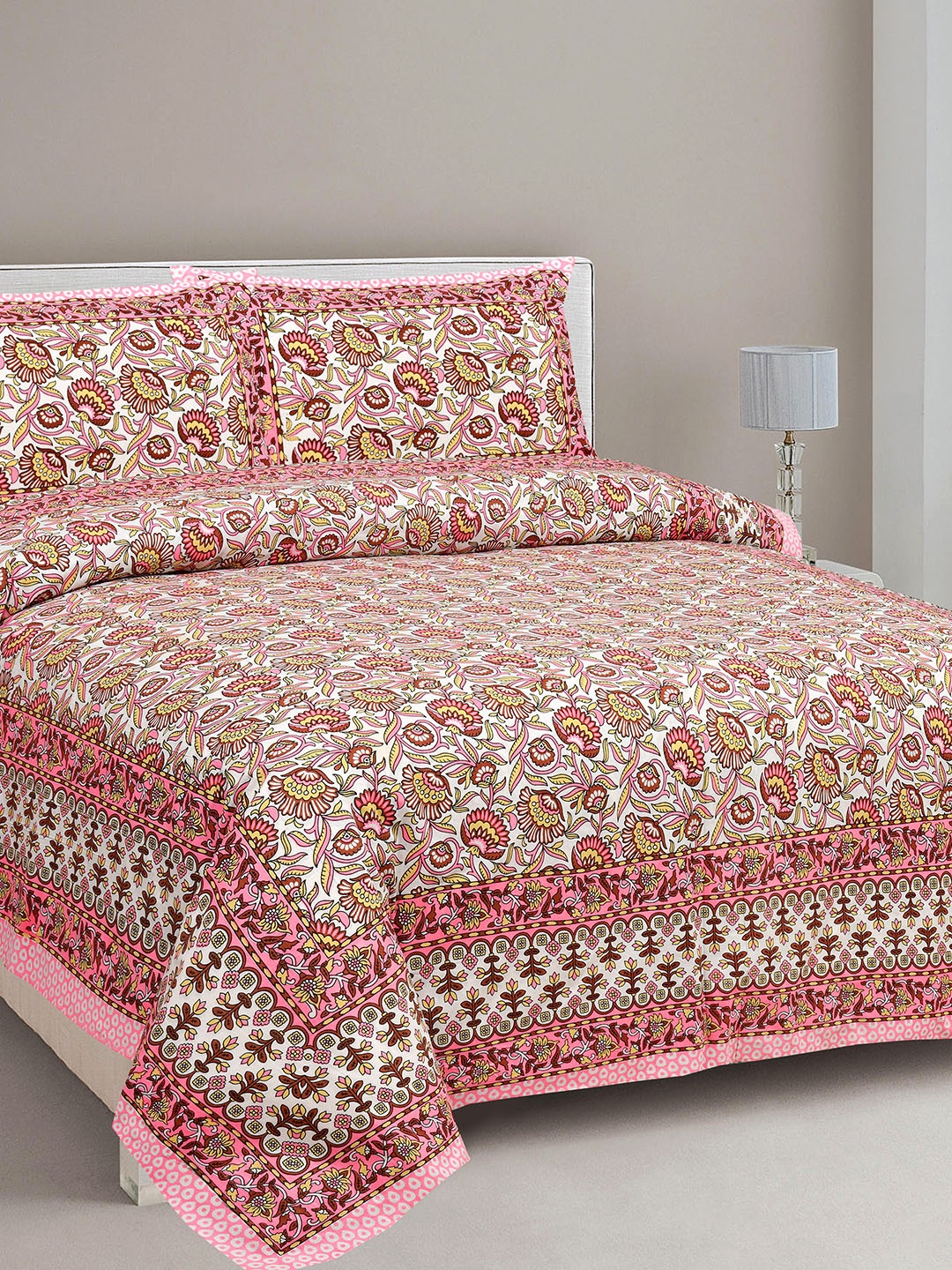 

CLOTHOLOGY Pink & White Floral 180 TC King Bedsheet with 2 Pillow Covers