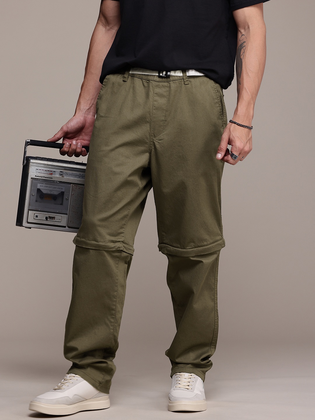 

The Roadster Life Co. Men Pure Cotton Relaxed Loose Fit Convertible Trousers, Olive