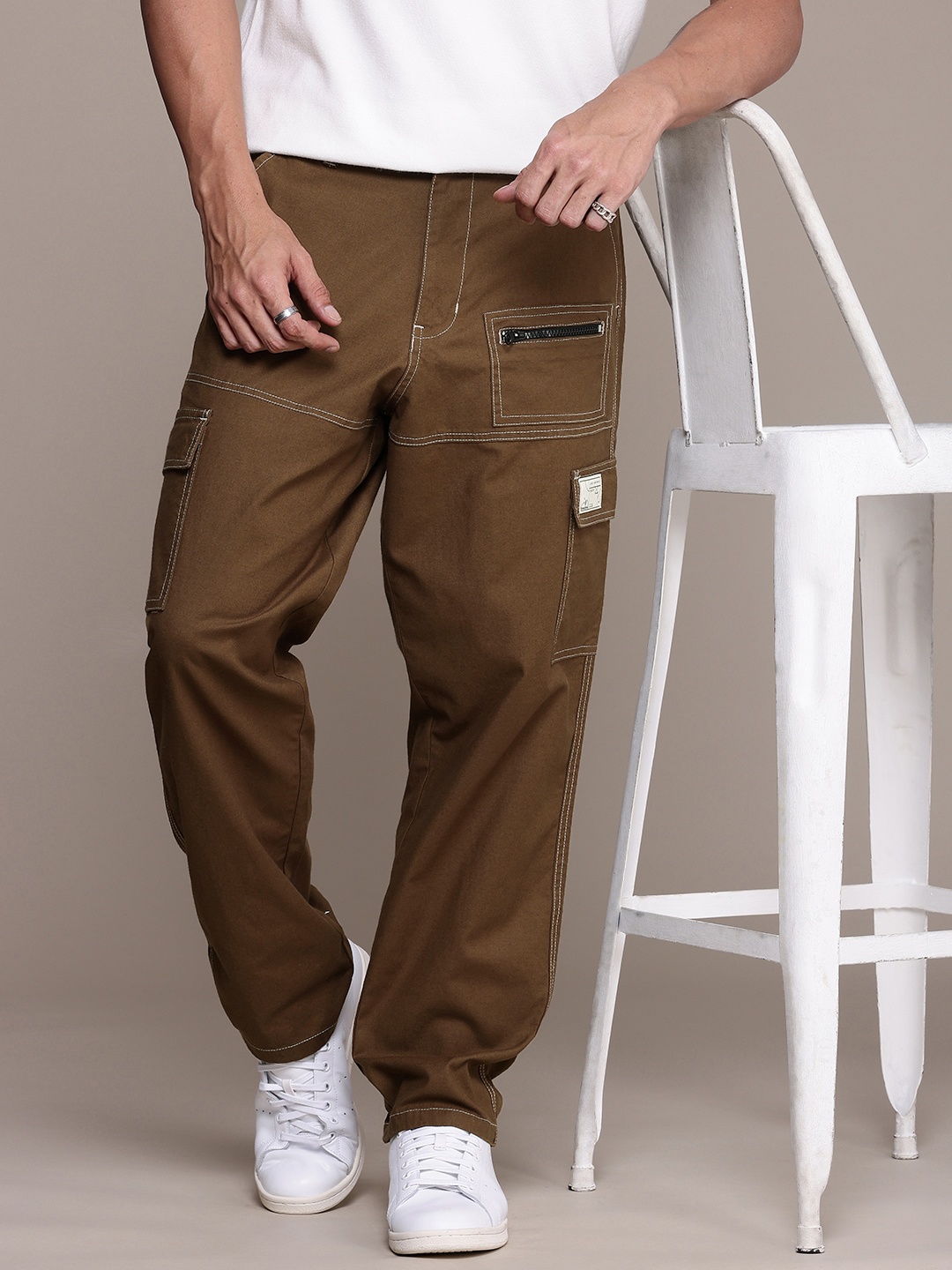 

The Roadster Life Co. Men Relaxed Fit Pure Cotton Cargo Trousers, Brown
