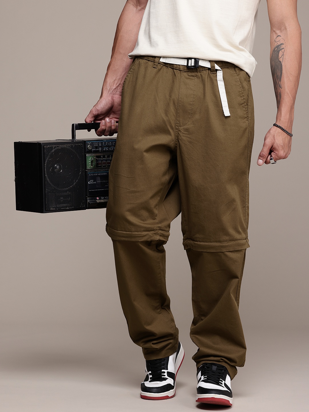 

The Roadster Life Co. Men Pure Cotton Relaxed Loose Fit Convertible Trousers, Khaki
