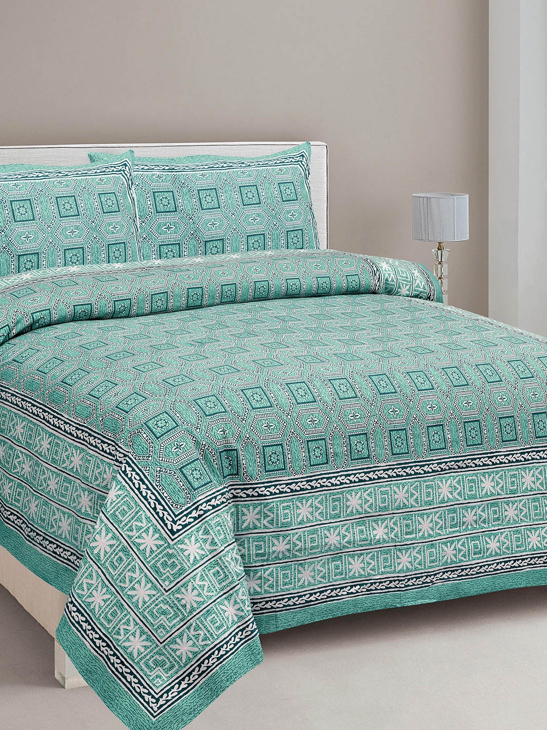 

CLOTHOLOGY Sea Green & White 180 TC King Bedsheet with 2 Pillow Covers