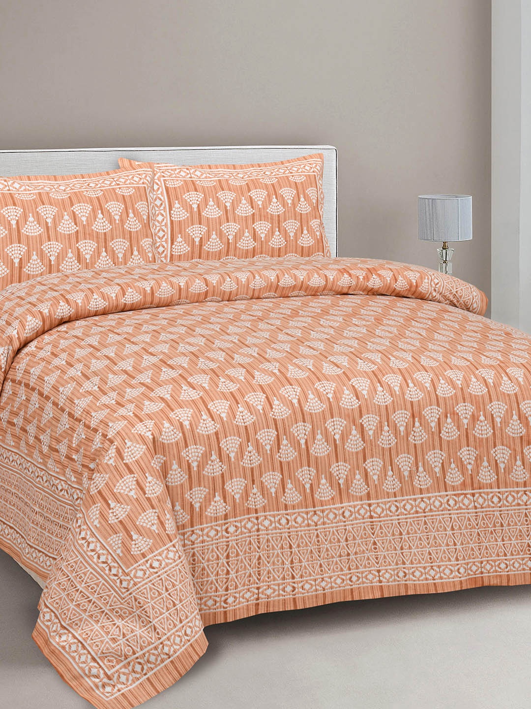 

CLOTHOLOGY Brown & White Ethnic Motifs 180 TC King Bedsheet with 2 Pillow Covers