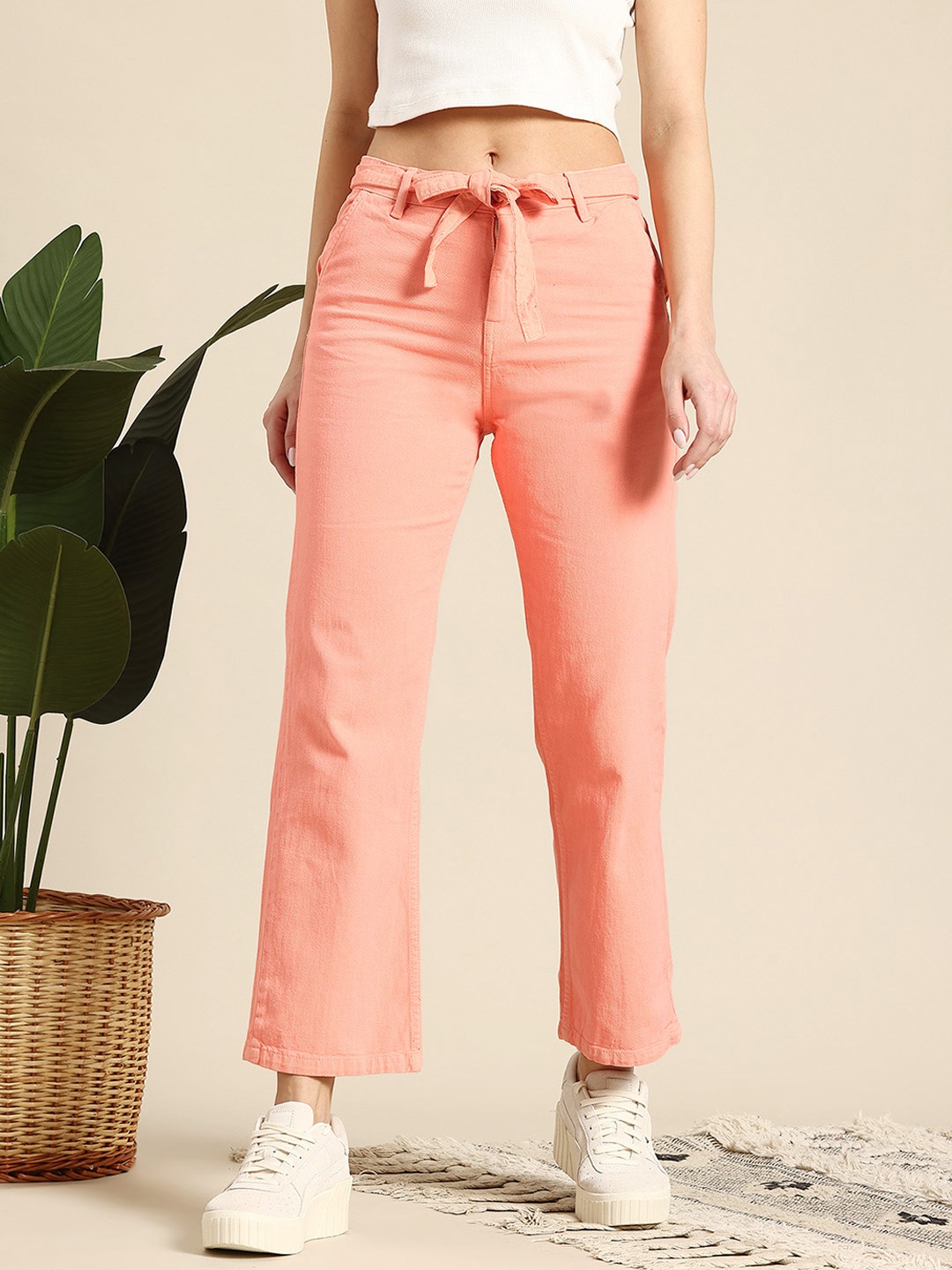 

Mast & Harbour Women Straight Fit Cropped Jeans with Tie-Up Belt, Peach