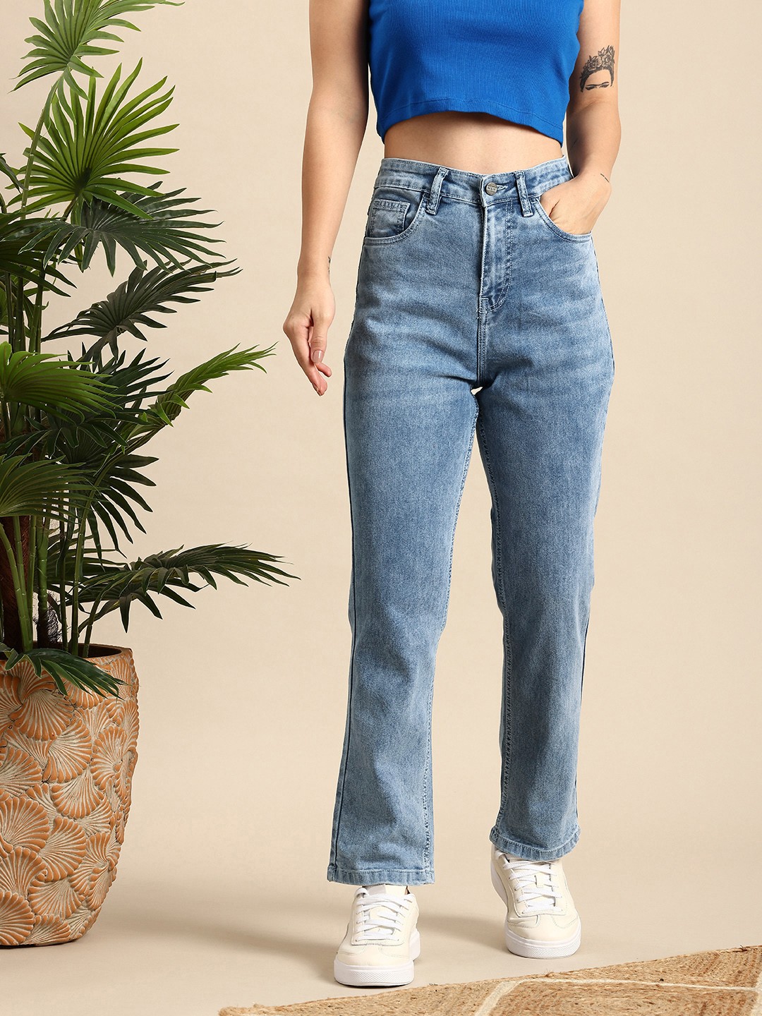 

Mast & Harbour Women Straight Fit Light Fade Stretchable Jeans, Blue