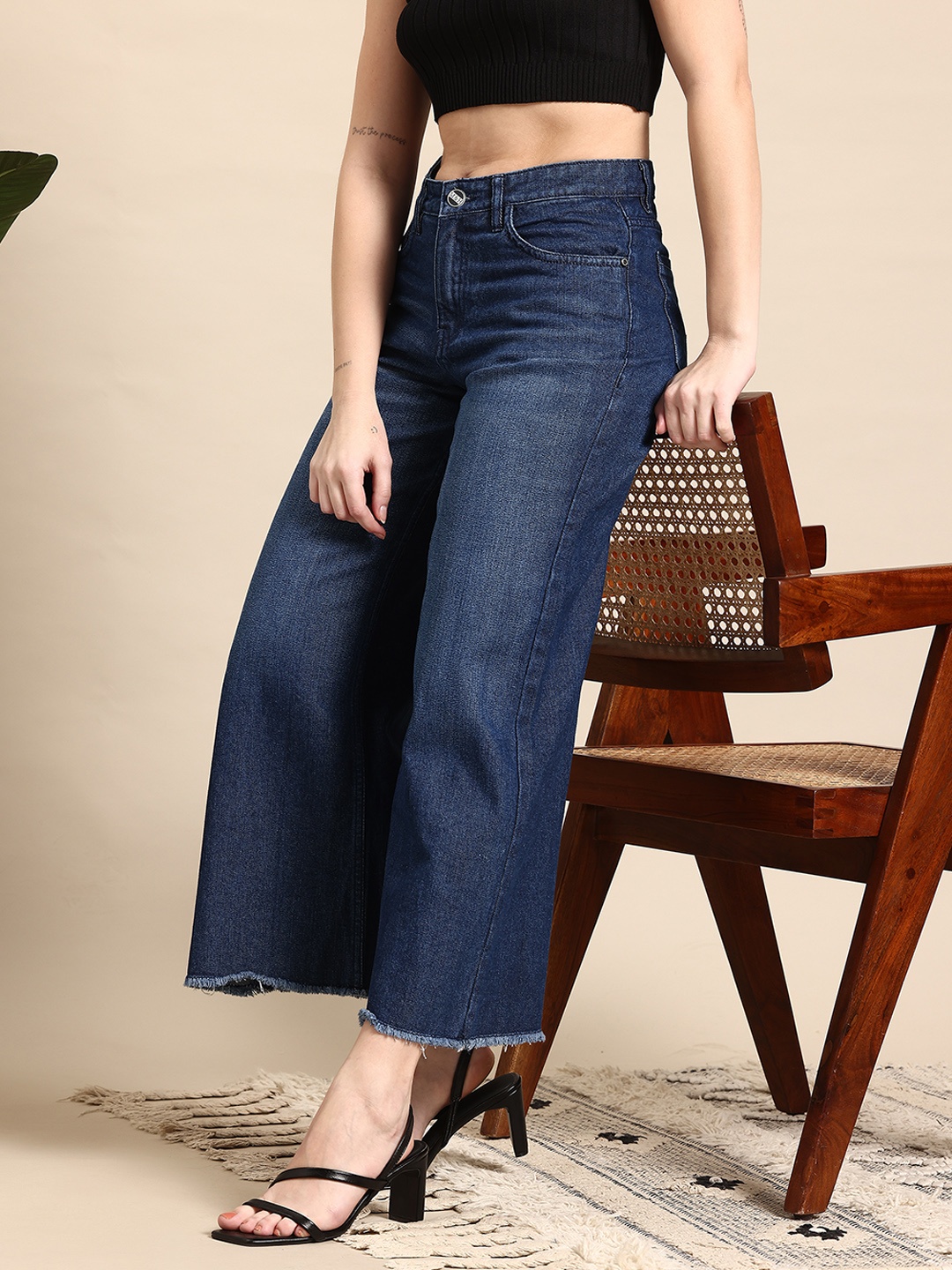 

Mast & Harbour Women Wide Leg Whiskers & Chevrons High-Rise Jeans, Navy blue