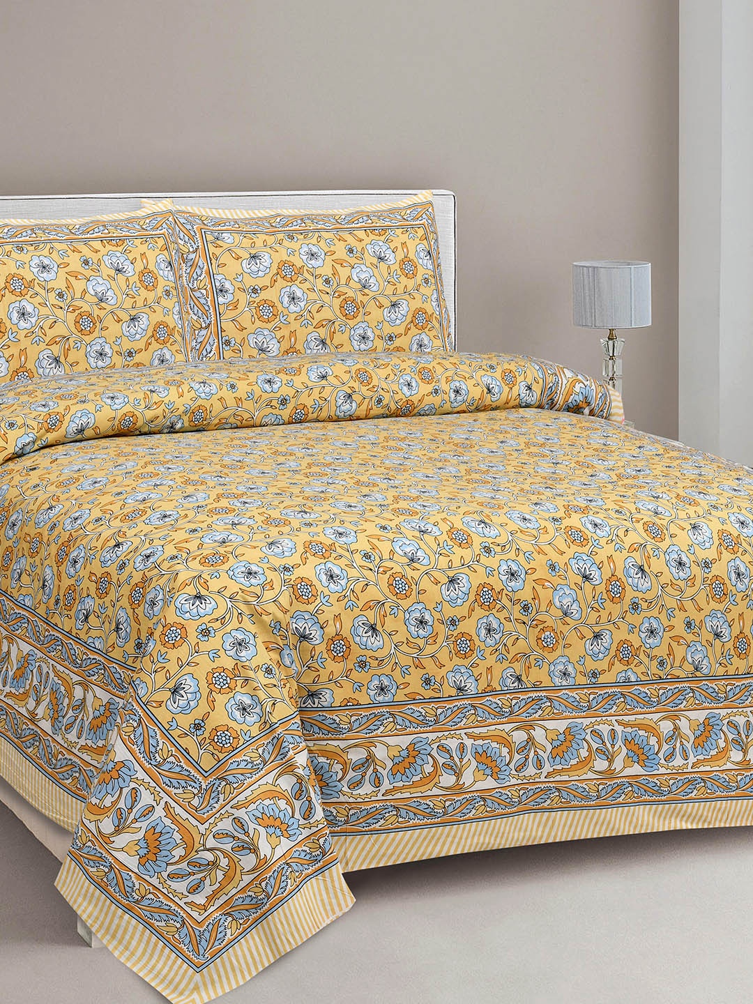 

CLOTHOLOGY Yellow & Blue Floral 180 TC King Bedsheet with 2 Pillow Covers