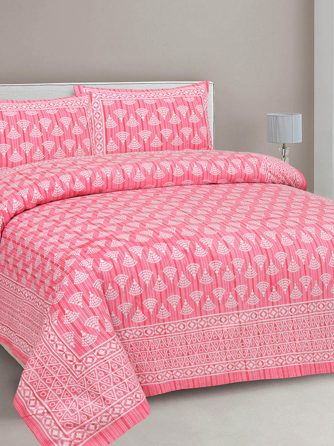 

CLOTHOLOGY Pink & White Ethnic Motifs 180 TC King Bedsheet with 2 Pillow Covers