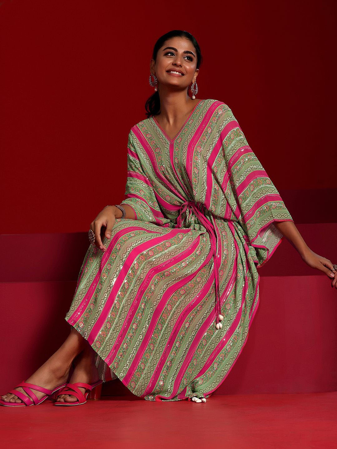 

Libas Art Printed Sequinned Kaftan Kurta with Trousers, Pink