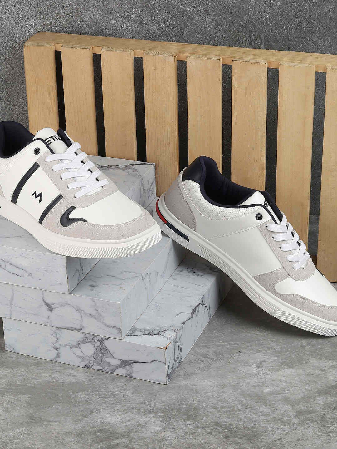 

Metro Men Colourblocked Lace up Sneakers, White