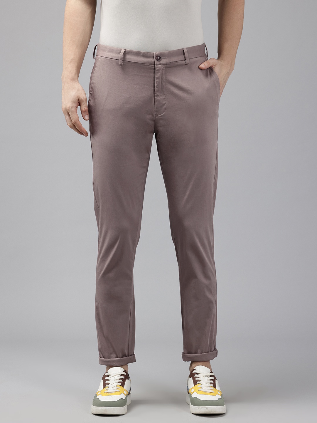 

Blackberrys Men Solid Trousers, Mauve