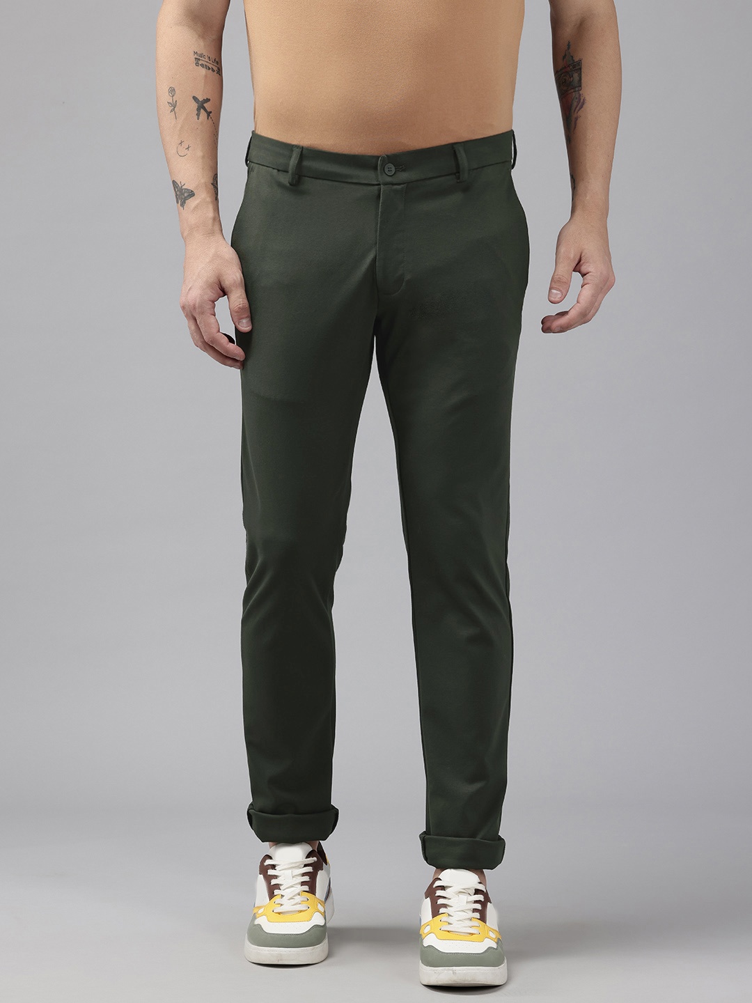 

Blackberrys Men Skinny Fit Low-Rise Chinos Trousers, Olive