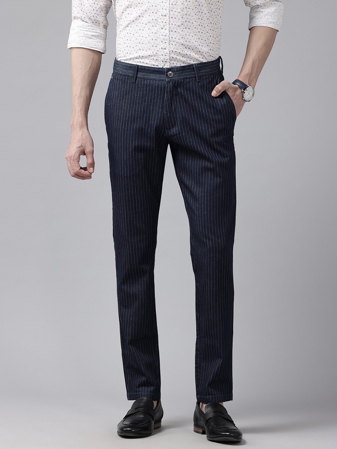 

Blackberrys Men Striped Skinny Fit Trousers, Navy blue
