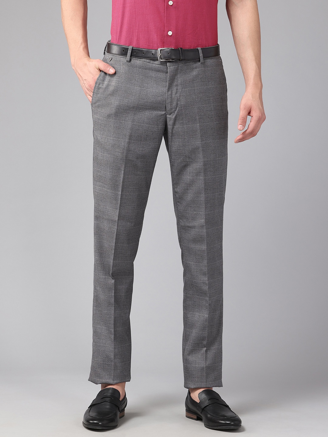 

Blackberrys Men Checked Tapered Fit Low-Rise Trousers, Grey