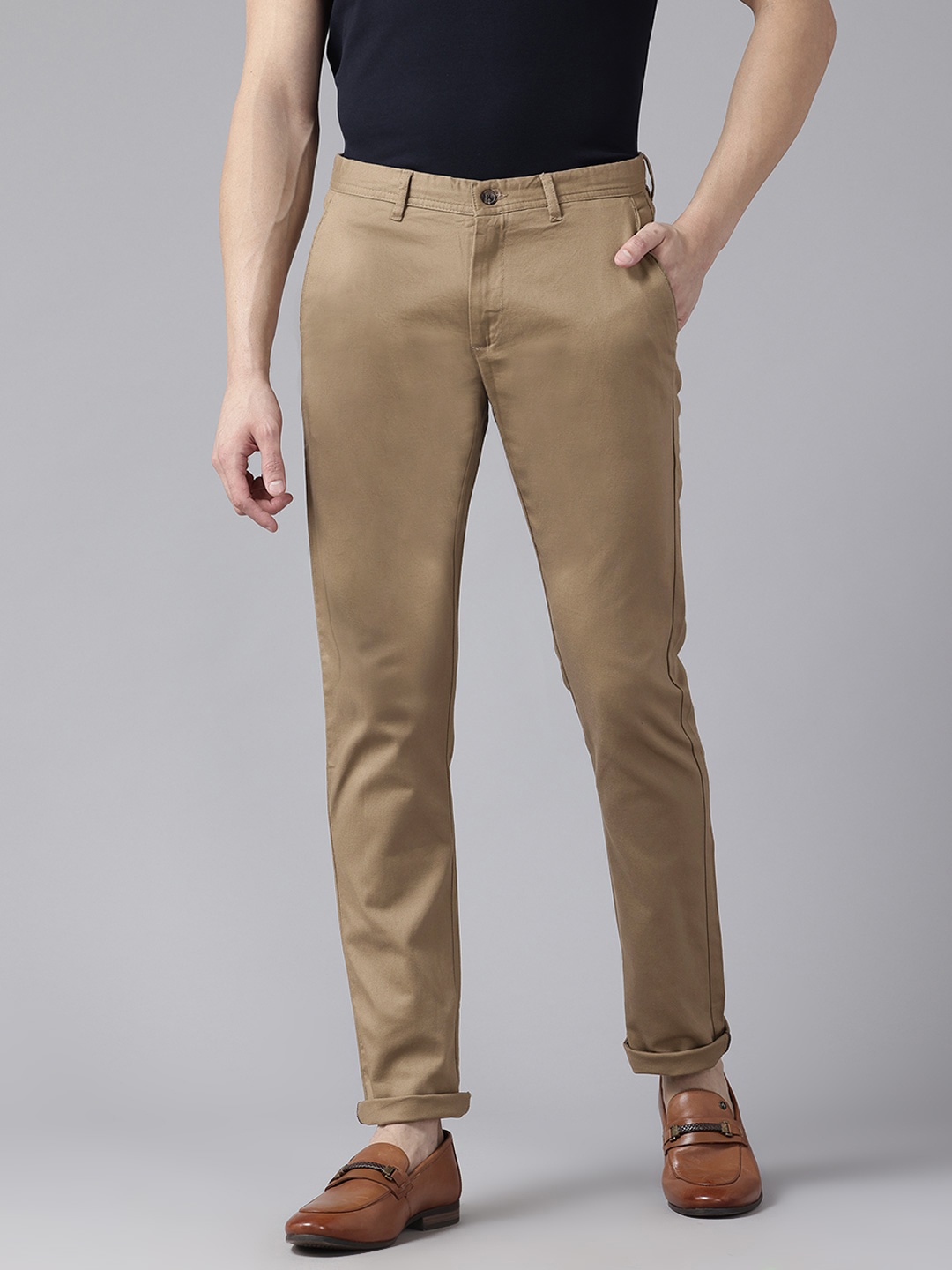 

Blackberrys Men Textured B-95 Slim Fit Chinos, Khaki