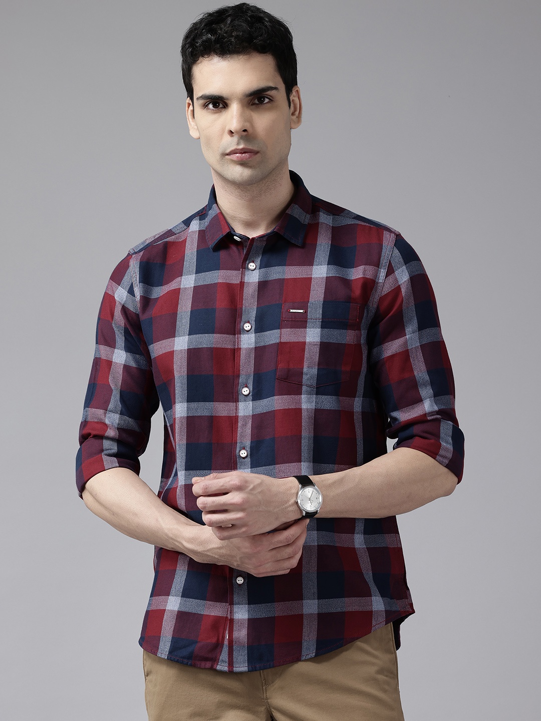 

Blackberrys Men Slim Fit Pure Cotton Checked Casual Shirt, Navy blue