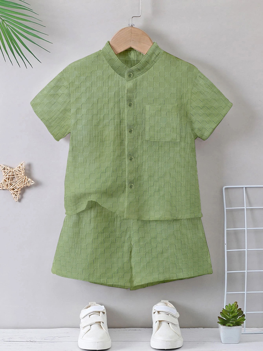 

OMPAX Boys Self Design Shirt with Shorts, Green