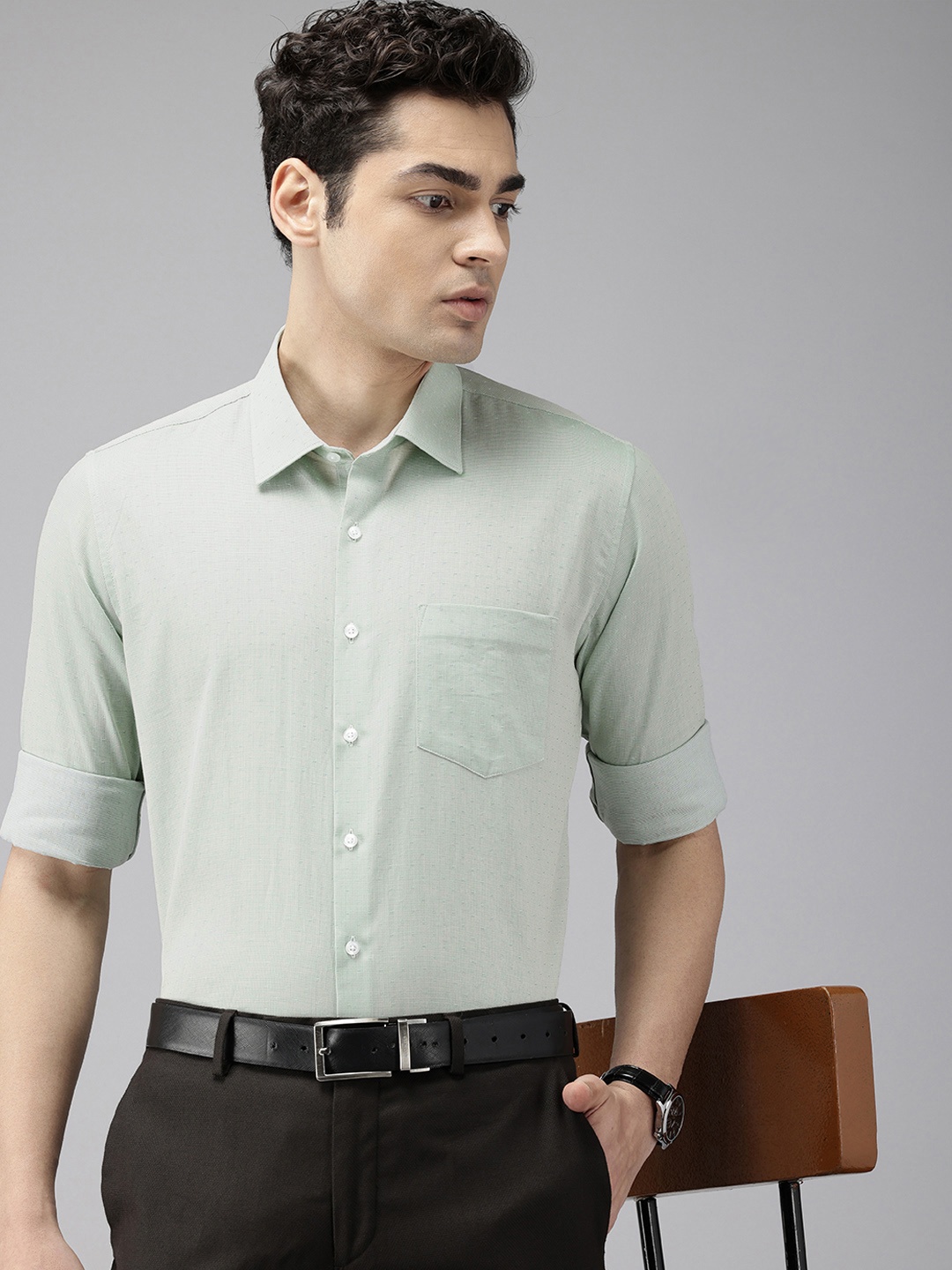 

Van Heusen Pure Cotton Self-Design Textured Slim Fit Formal Shirt, Green