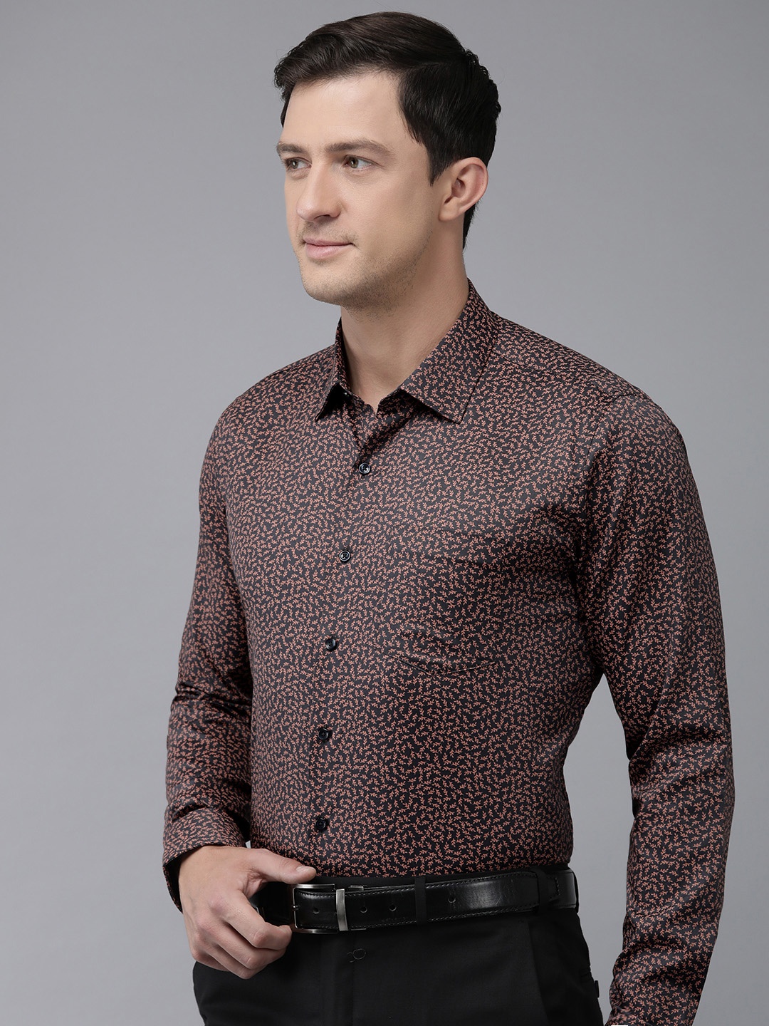 

Van Heusen Slim Fit Floral Printed Pure Cotton Formal Shirt, Navy blue