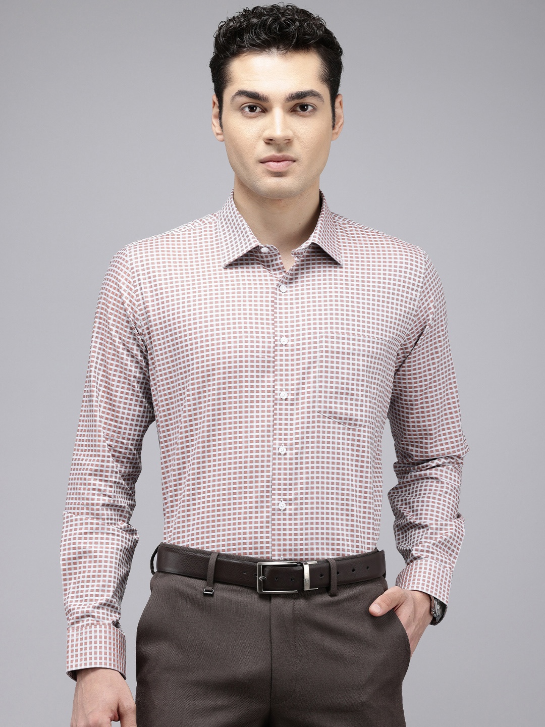 

Van Heusen Slim Fit Self Checked Pure Cotton Formal Shirt, Brown