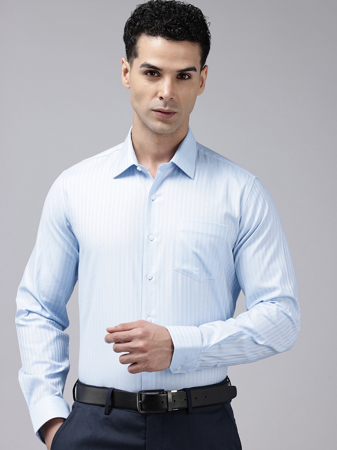 

Van Heusen Slim Fit Opaque Striped Pure Cotton Formal Shirt, Blue