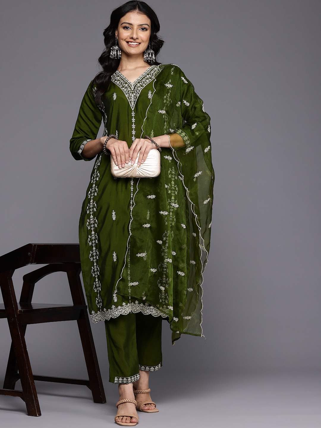 

Varanga Ethnic Motifs Embroidered Thread Work Kurta With Trousers & Dupatta, Green