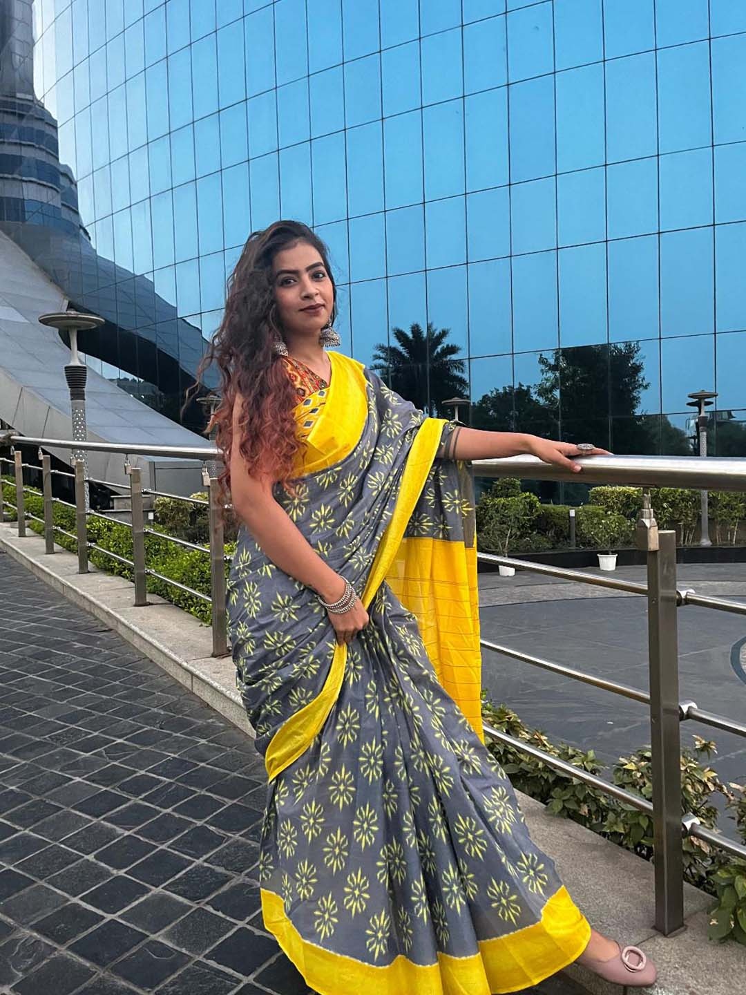 

Anouk Ethnic Motifs Pure Cotton Bagru Saree, Grey