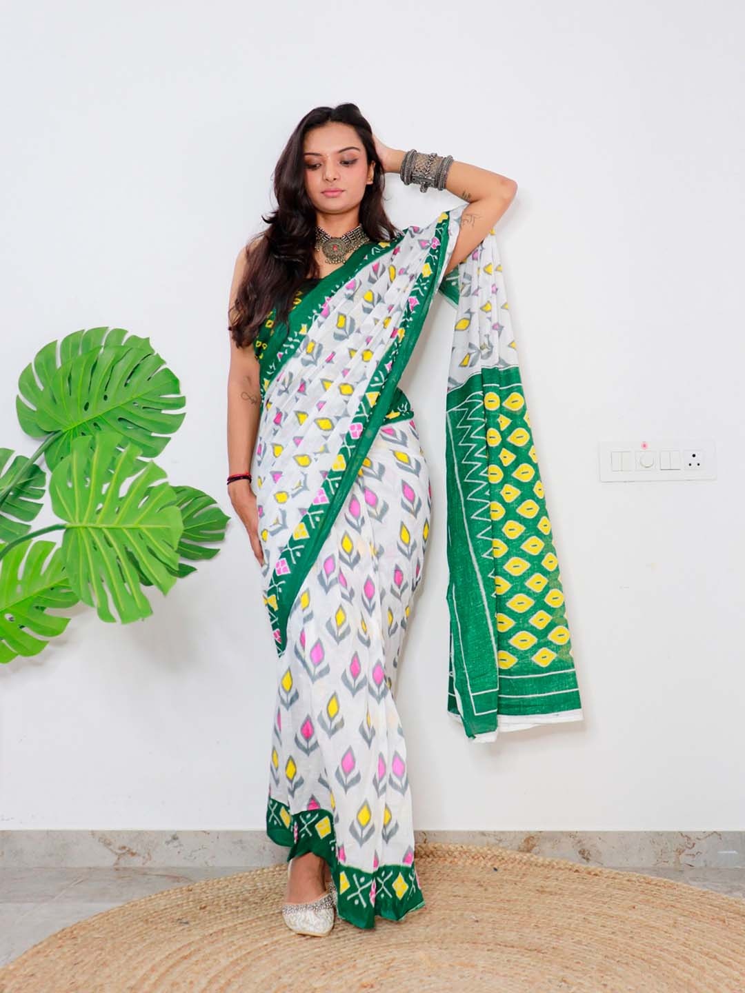 

Anouk Floral Pure Cotton Bagru Printed Saree, White