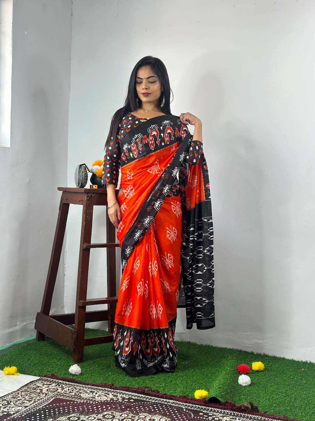 

Anouk Floral Pure Cotton Bagru Saree, Black