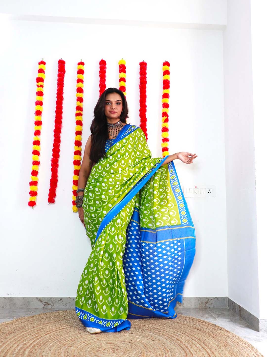 

Anouk Floral Printed Pure Cotton Bagru Saree, Green