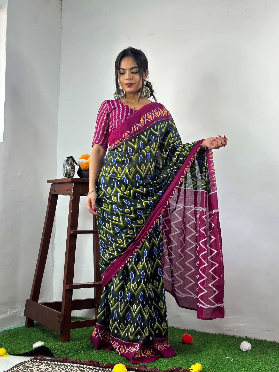 

Anouk Printed Geometric Pure Cotton Bagru Saree, Green
