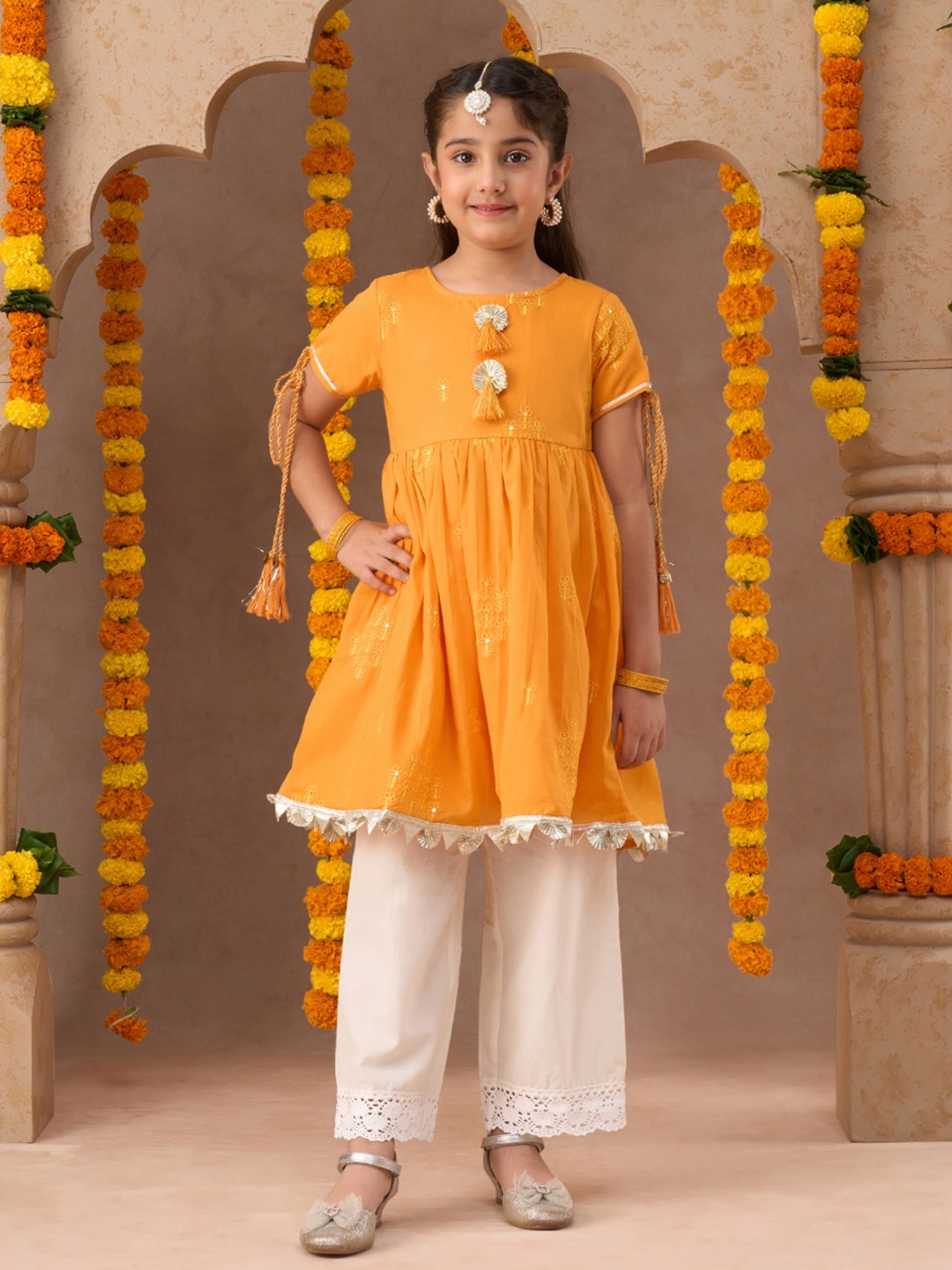 

LIL DRAMA Girls Floral Embroidered Thread Work Pure Cotton Straight Kurta With Pyjama, Orange