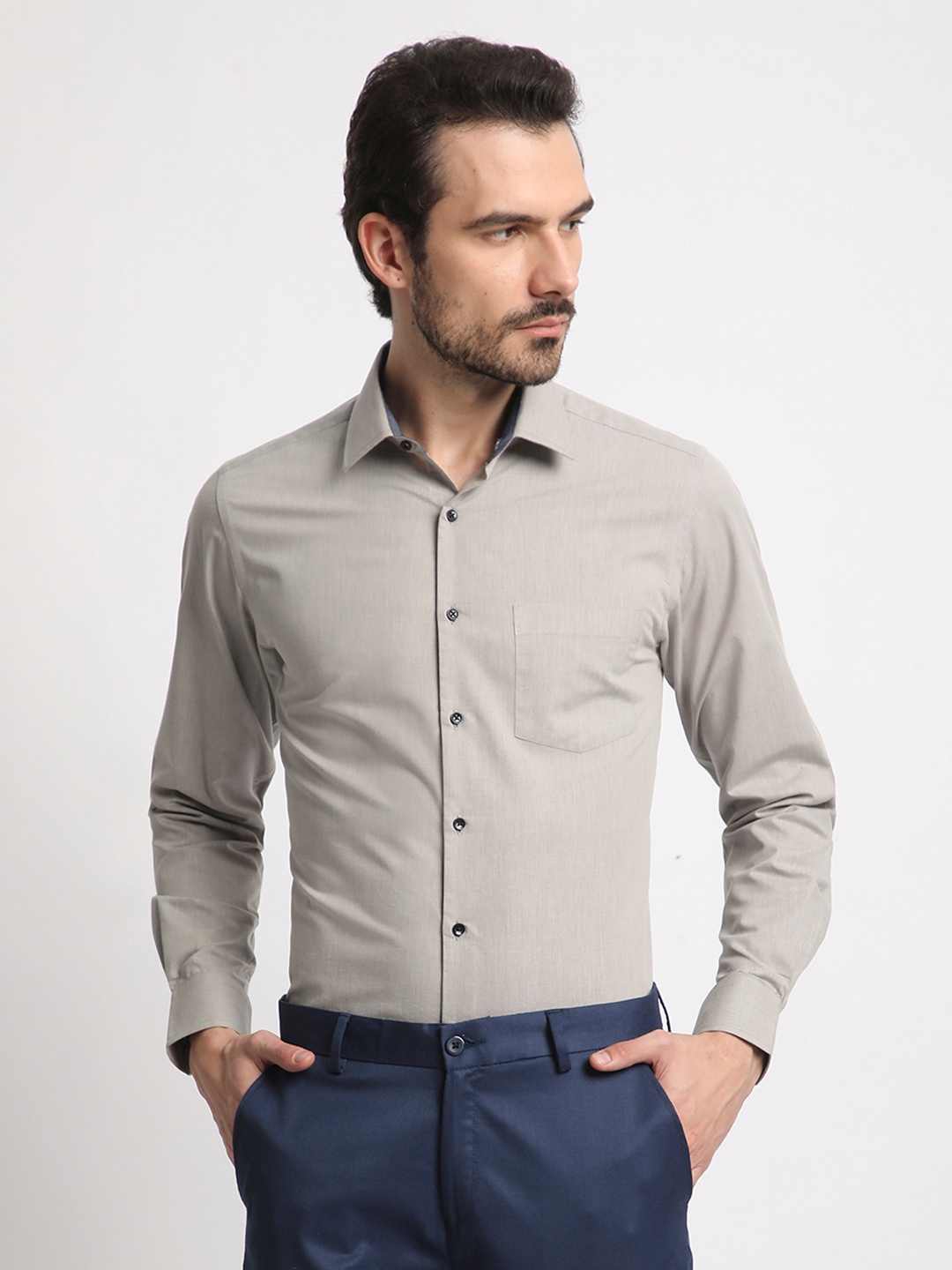 

IVOC Men Spread Collar Solid Slim Fit Formal Shirt, Grey