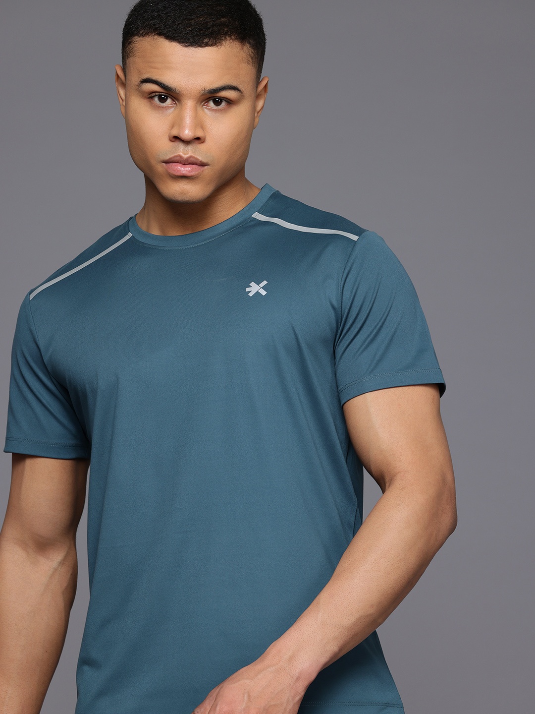

HRX by Hrithik Roshan Men Striped Rapid-Dry Training T-shirt, Teal