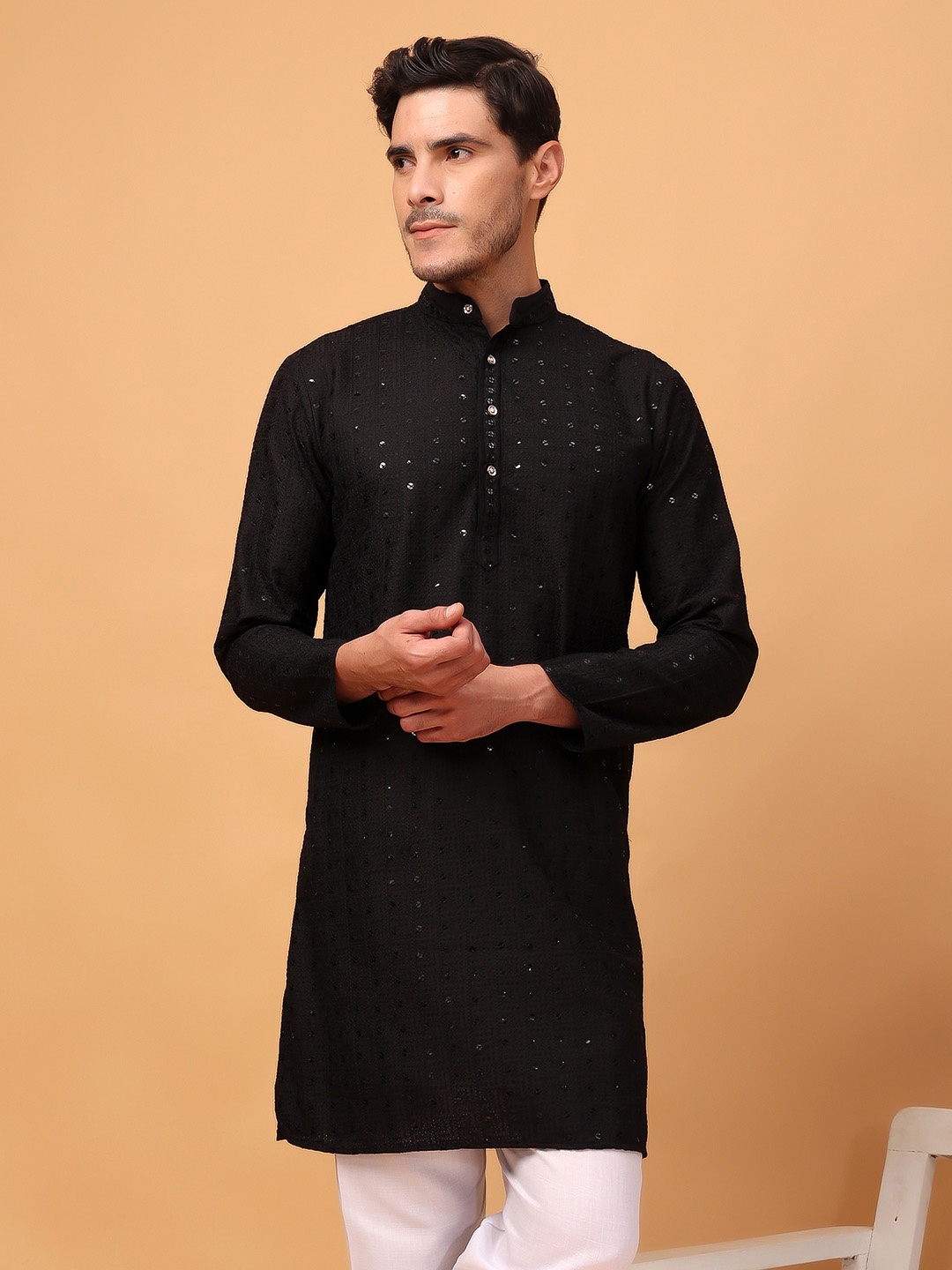 

Hangup Geometric Embroidered Thread Work Straight Kurta, Black