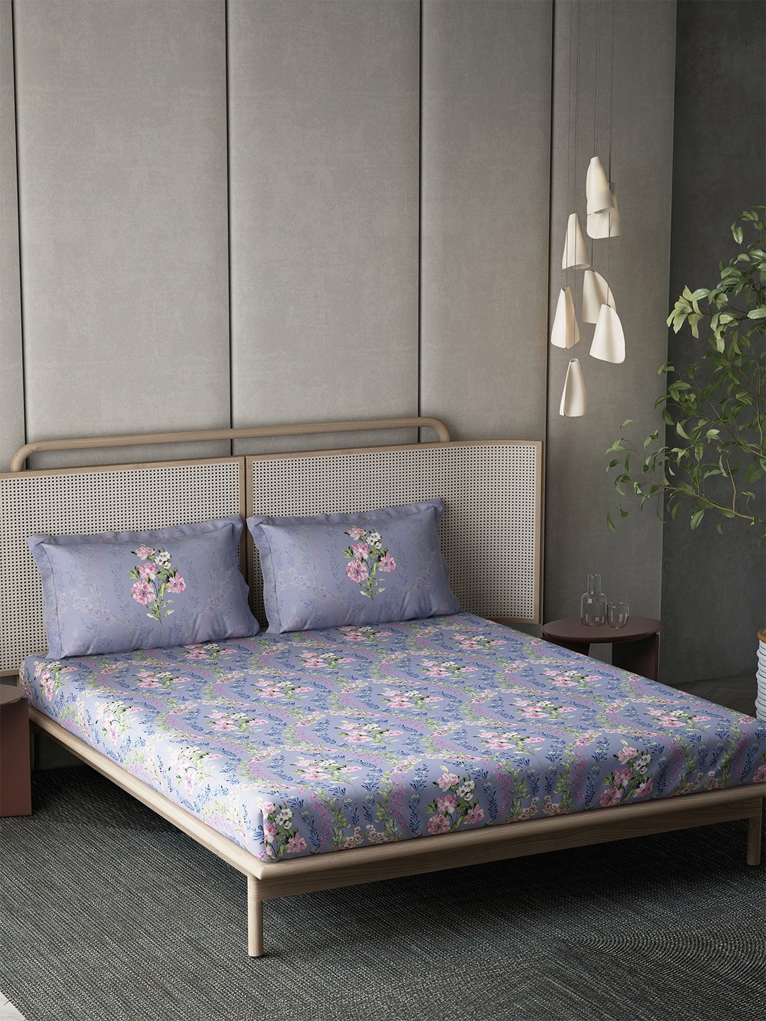 

DDecor Purple & Pink Floral 144 TC Pure Cotton King Bedsheet with 2 Pillow Covers