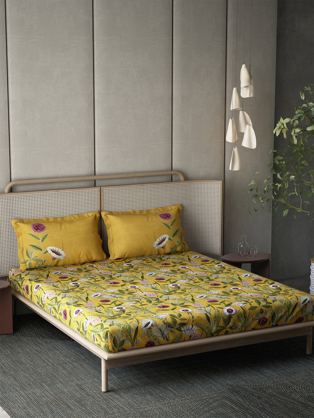 

DDecor Yellow & Green Floral 144 TC Pure Cotton King Bedsheet with 2 Pillow Covers