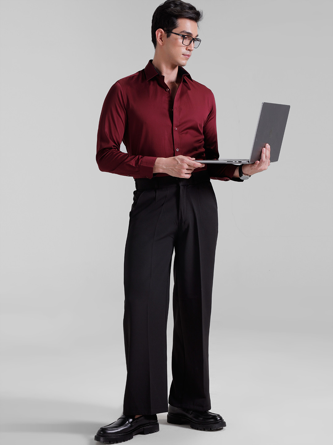 

INVICTUS Signature Pure Cotton Slim Fit Formal Shirt, Maroon