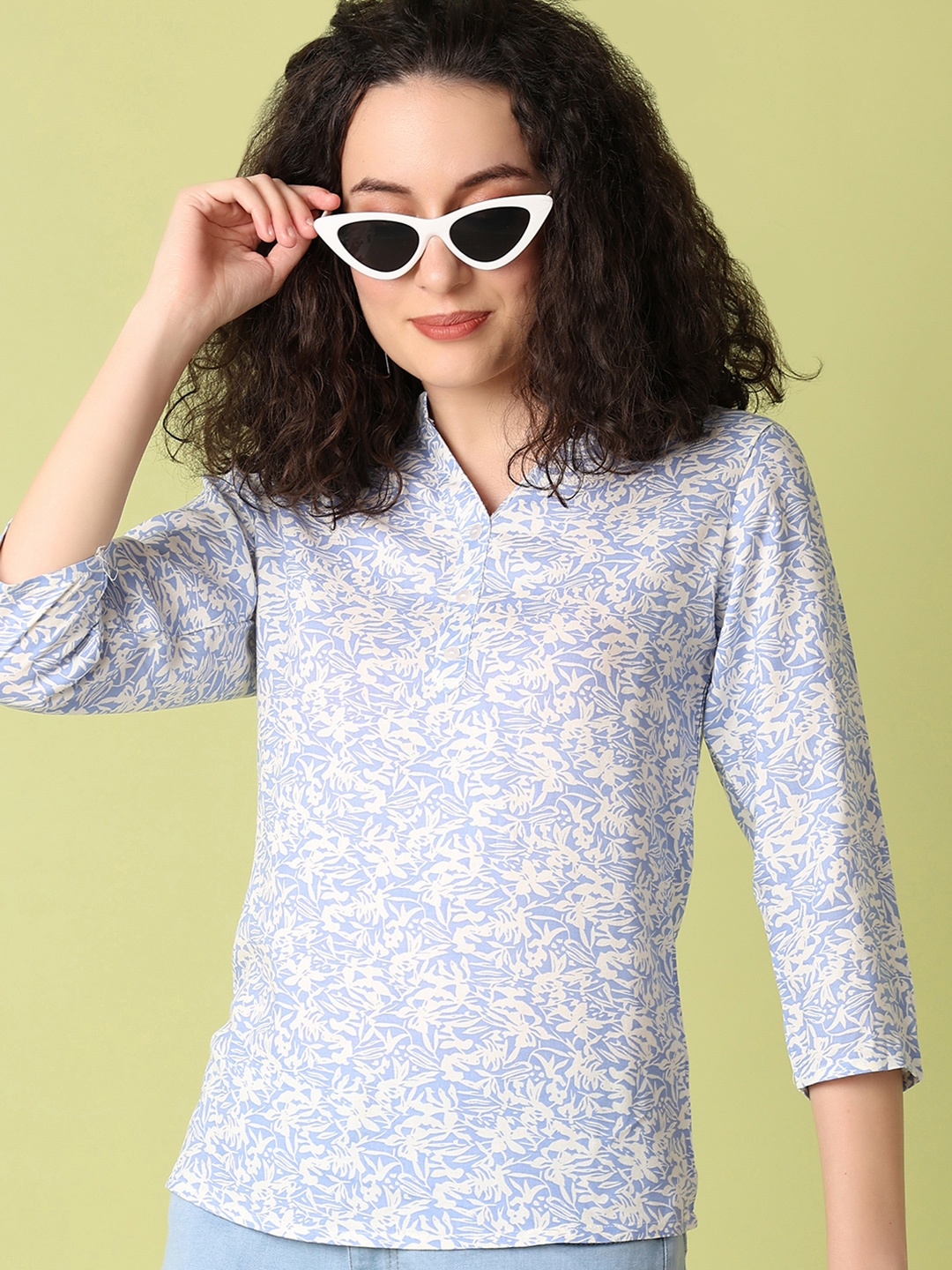 

UNLIMITED Women Floral Printed Shirt Collar Top, Blue