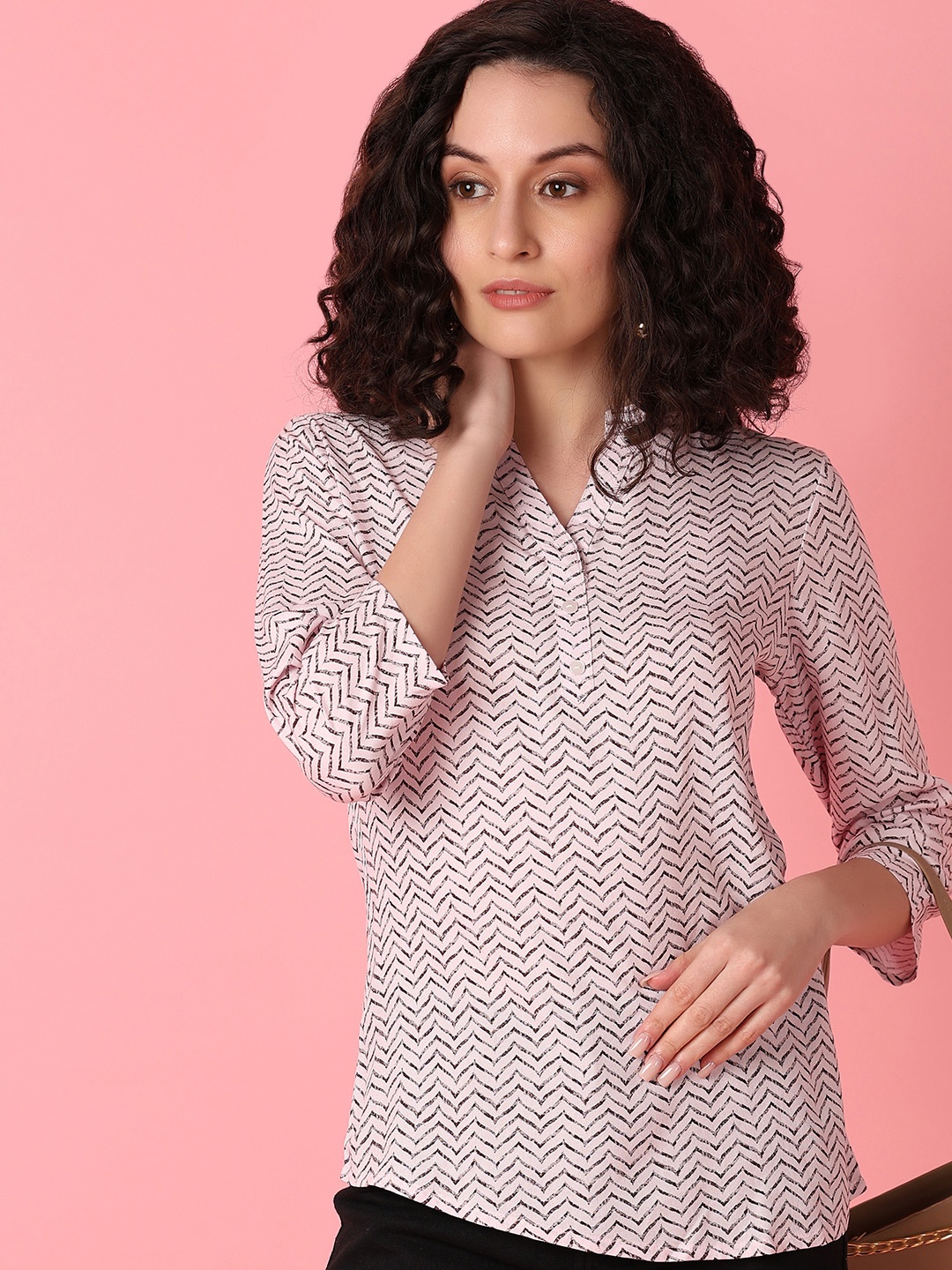 

UNLIMITED Women Geometric Printed Mandarin Collar Top, Pink