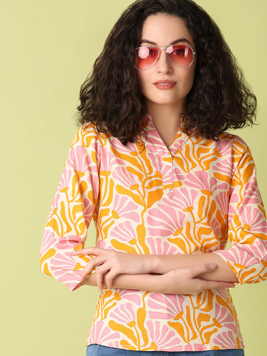 

UNLIMITED Women Floral Printed Mandarin Collar Top, Pink