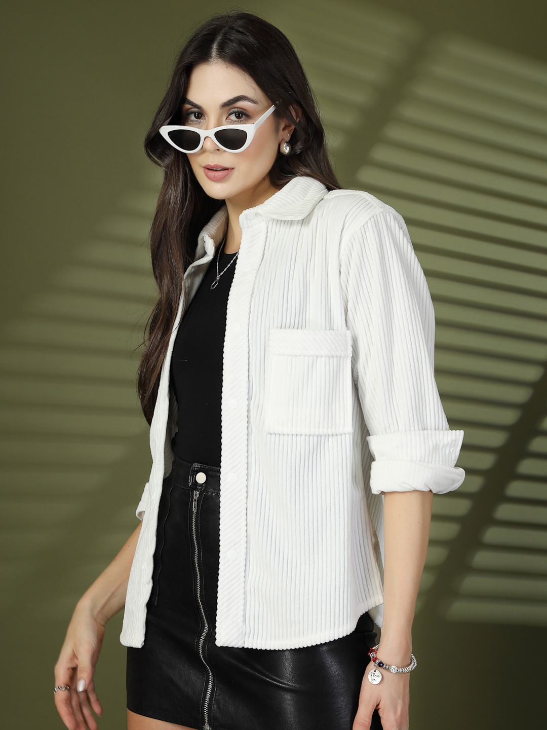 

CHKOKKO Solid Ribbed Single Breasted Corduroy Shacket Coats, White