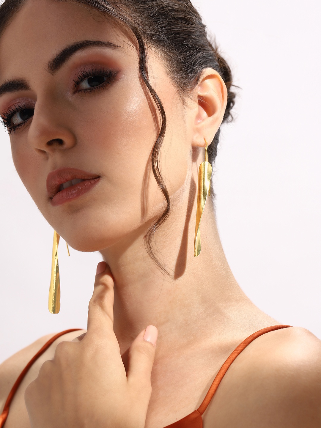 

Niska Contemporary Drop Earrings, Gold