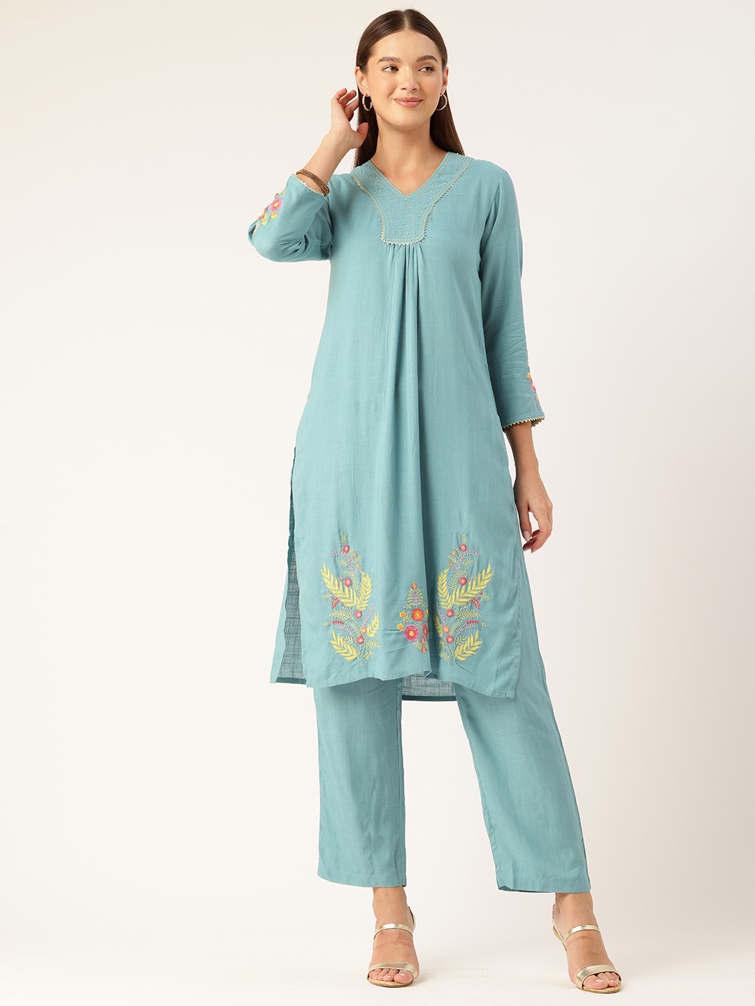 

MISRI Floral Embroidered Regular Beads and Stones Kurta with Trousers, Blue