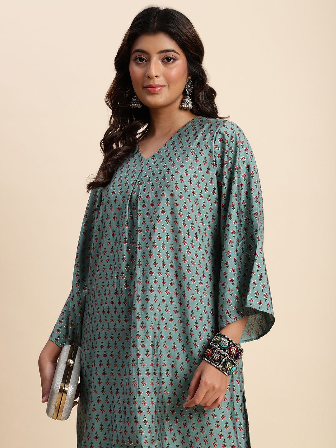 

V TRADITION Floral Printed Kurta with Trousers, Green