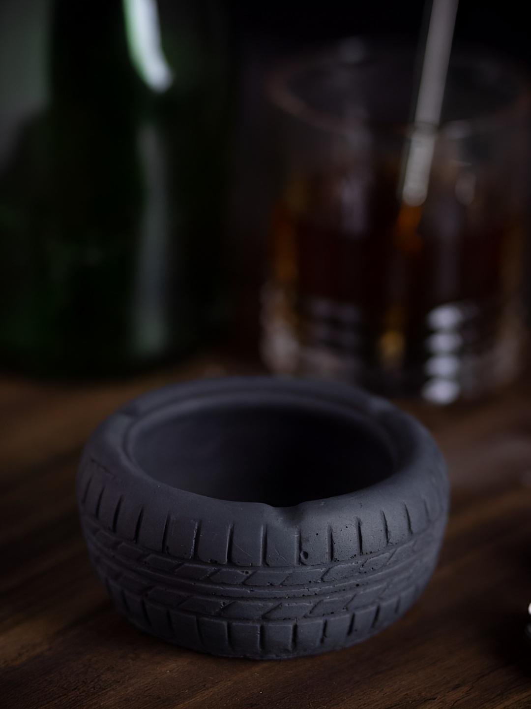 

Greyt Black Tyre Inspired Ashtray