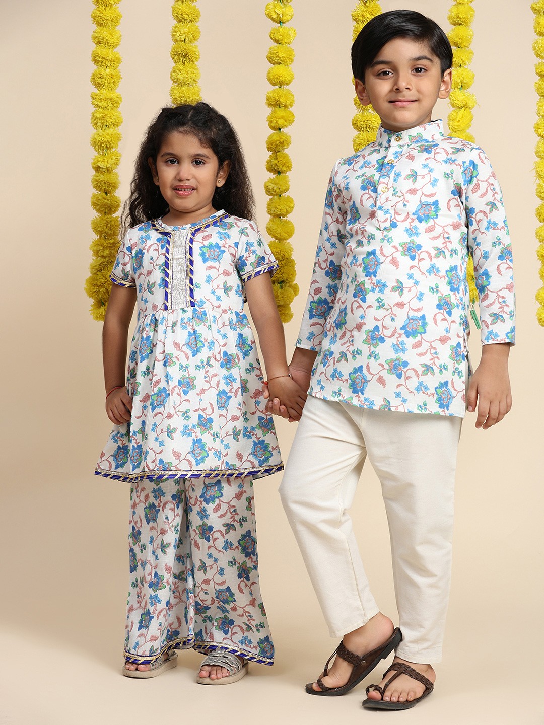 

Cutiekins Girls Floral Printed Gotta Patti A-Line Kurta With Palazzos, Off white